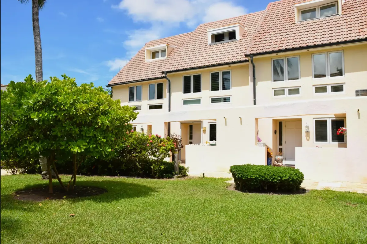 Unit #7, Mira Mar, Paradise Island